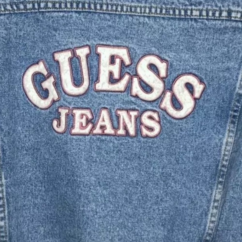 Vintage 90s Guess Spell out acid washed denim cropped truckers jacket Women’s M - Picture 3 of 8